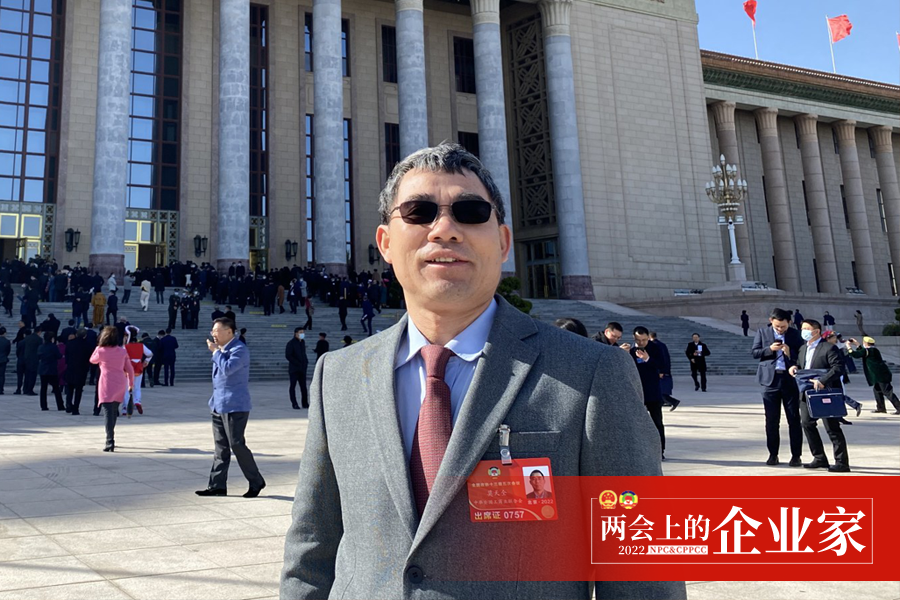 莫天全：政府工作报告令人激动，委员代表均表示为国家发展多做贡献